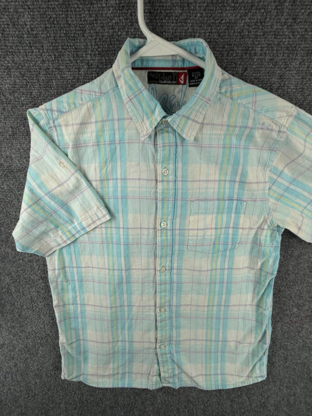 QUIKSILVER Blue White Plaid Short Sleeve Button Up Shirt Boys XL 20 Cotton Skate